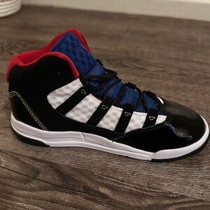 Jordan Max Aura PS 'Rivals', Kids Size 1.5Y